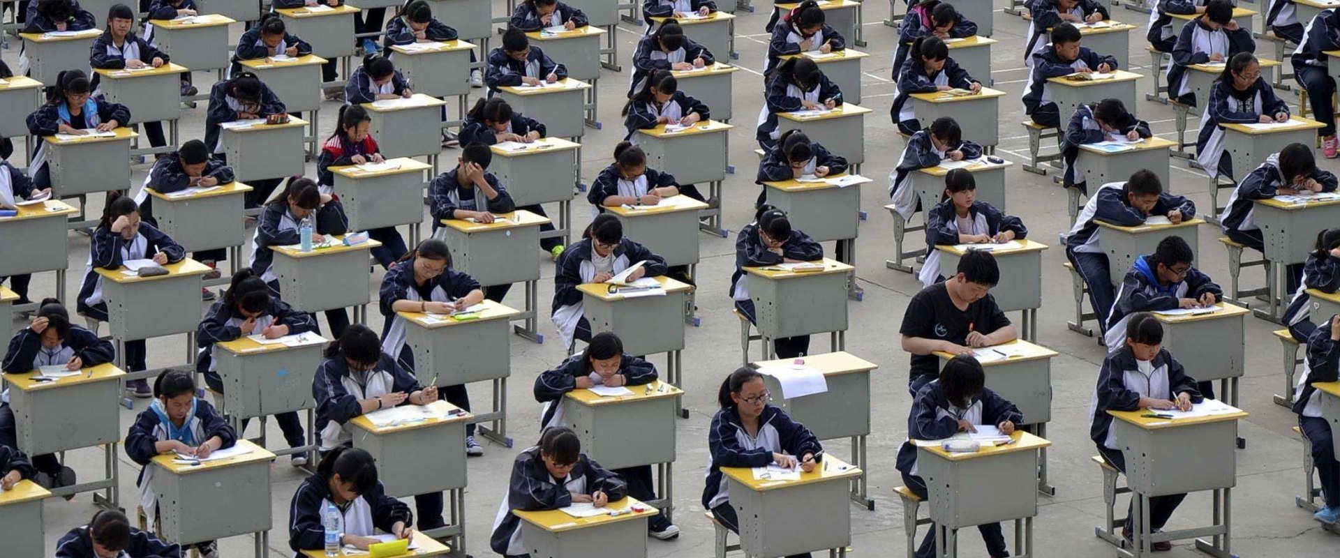 What are the odds of passing the cfa level 3 exam?